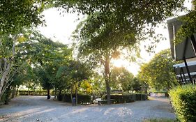 Baan Tonjaeng Resort